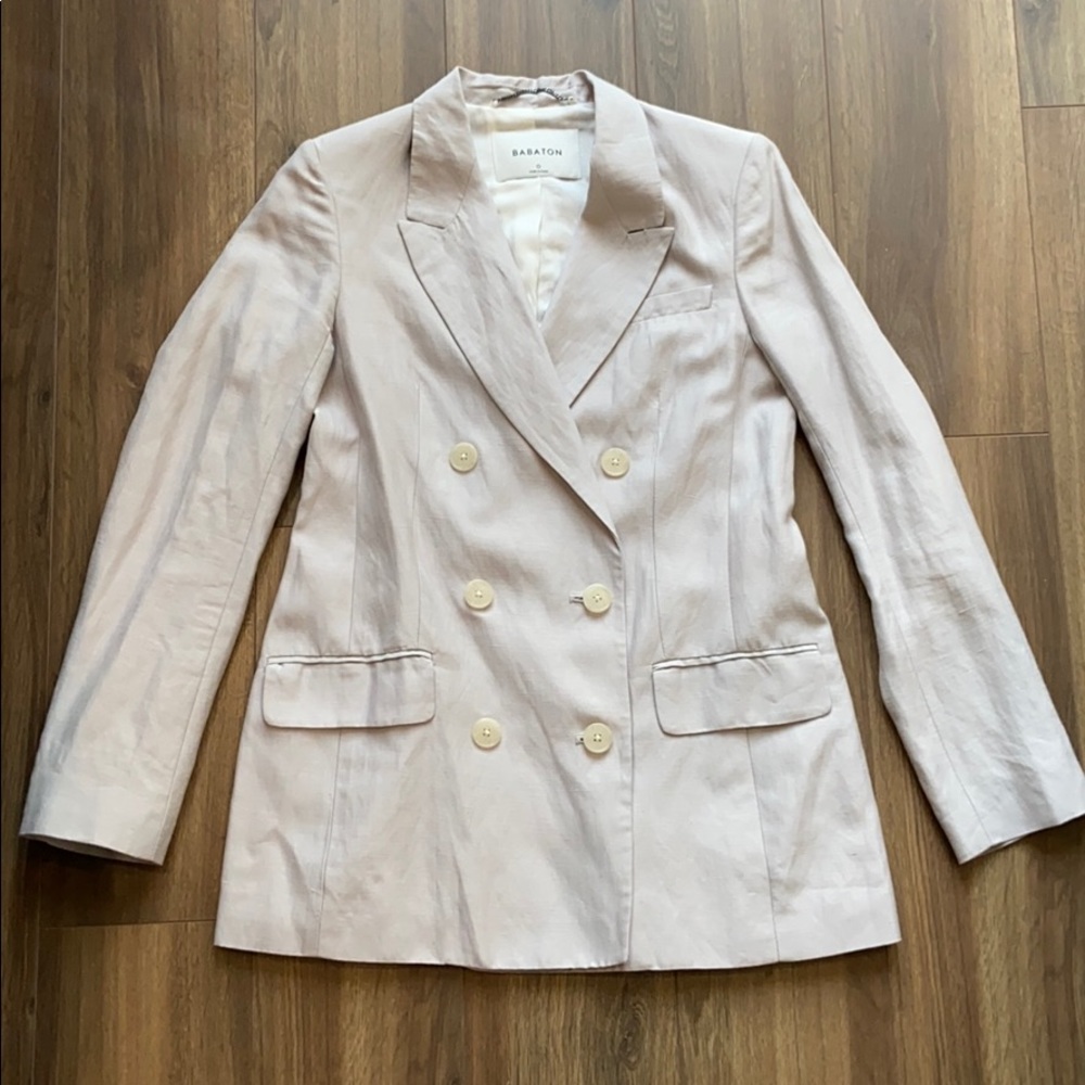 Aritzia Babaton Linen Blazer